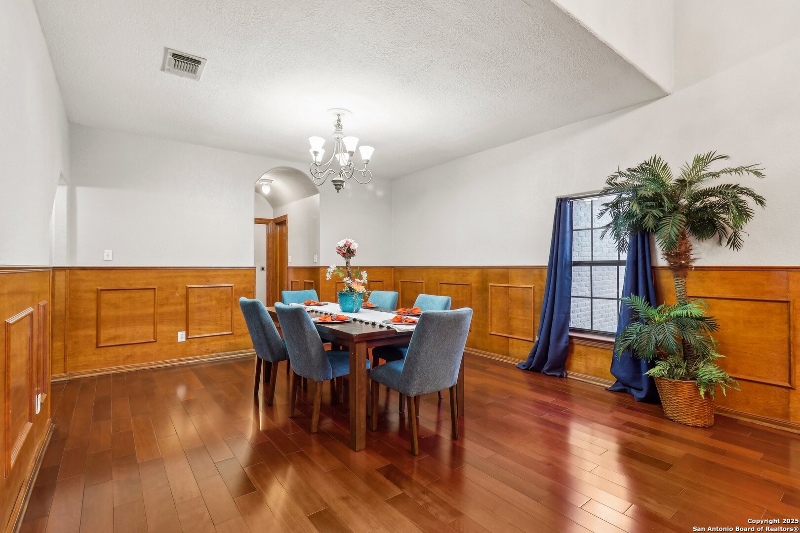 606 E Sunshine San Antonio TX 78228