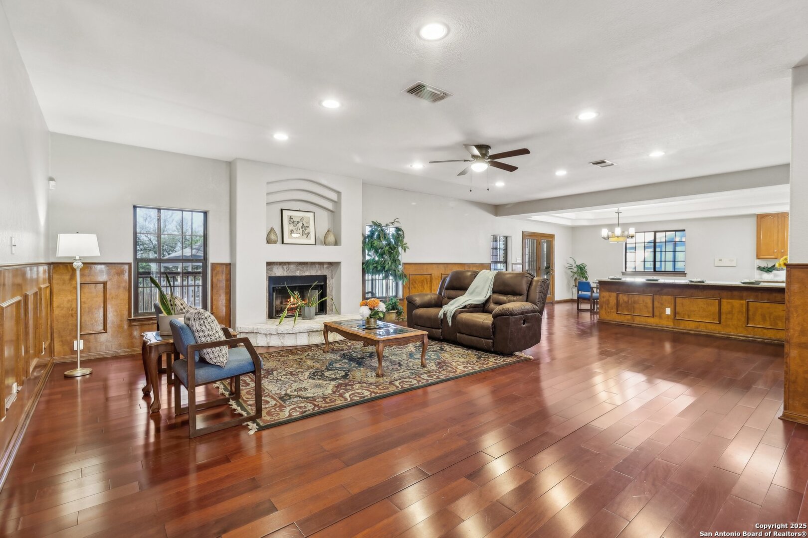 606 E Sunshine San Antonio TX 78228