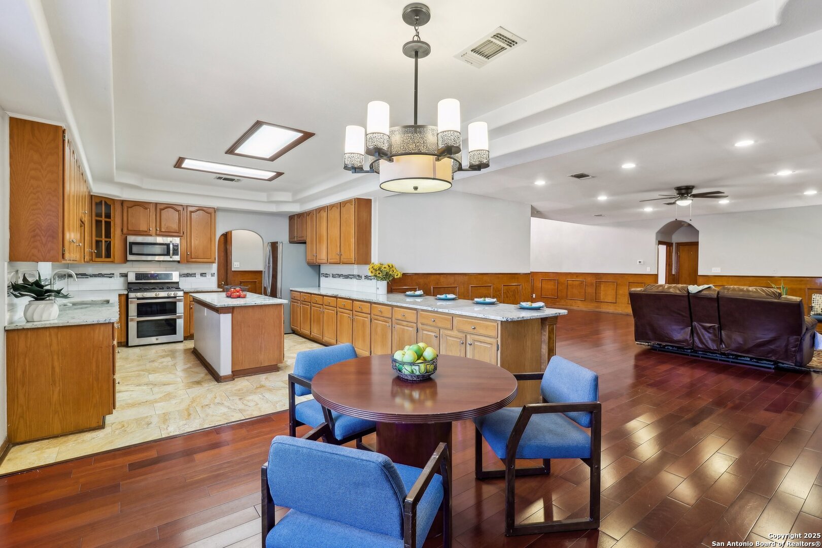 606 E Sunshine San Antonio TX 78228