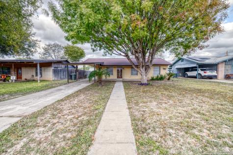 204 W Nueces Street Uvalde TX 78801
