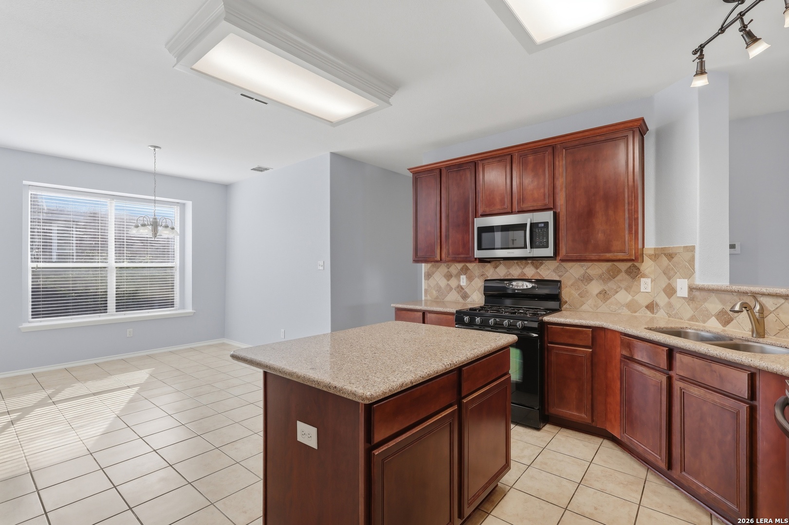 15107 S Wingheart San Antonio TX 78253