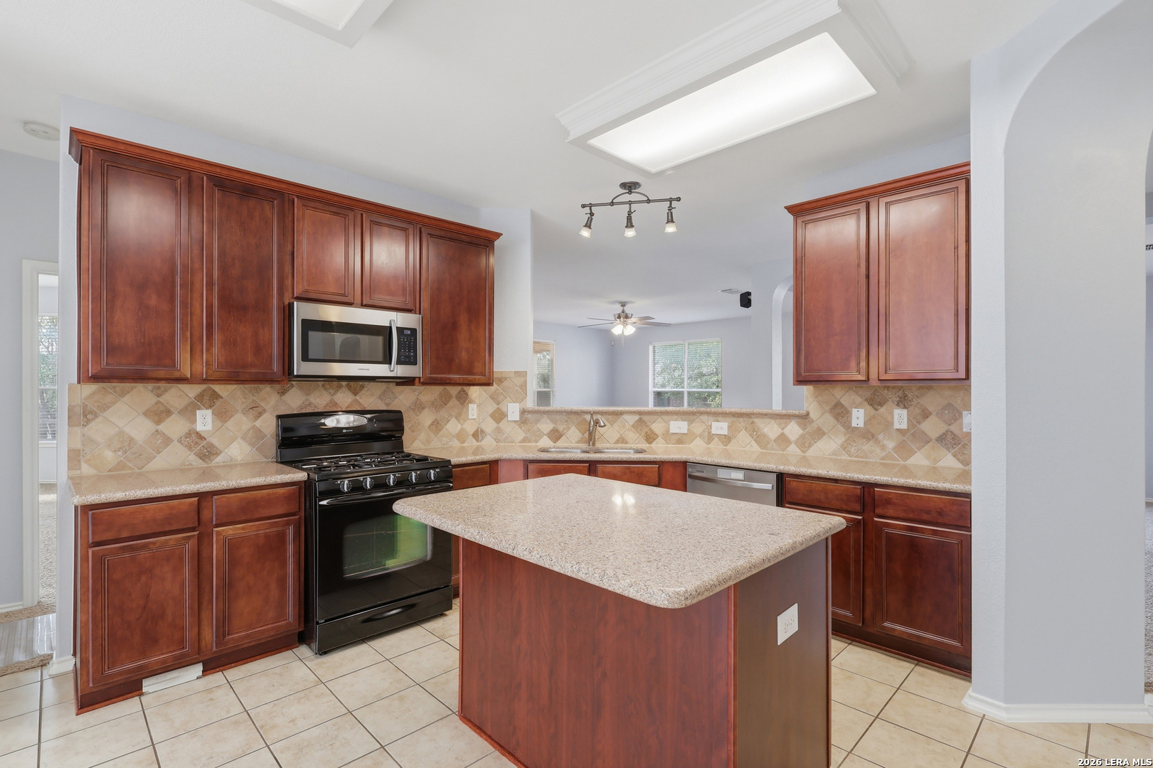 15107 S Wingheart San Antonio TX 78253