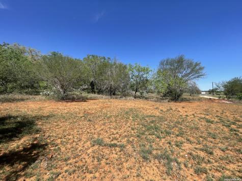 10306 Fm 1681 Nixon TX 78140
