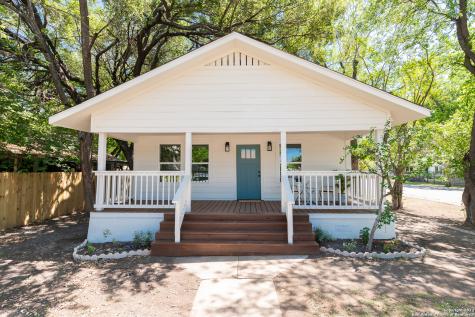 1624 W French Place San Antonio TX 78201