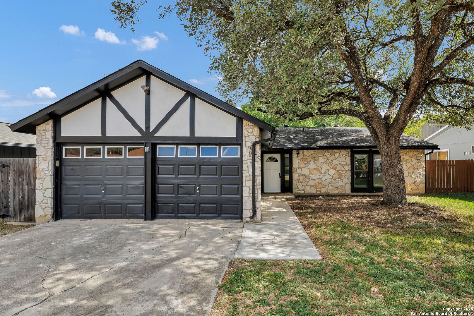 5915 Lake Champlain San Antonio TX 78233