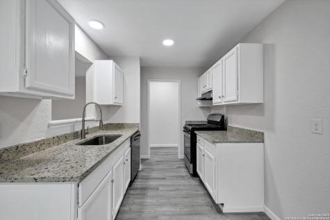 5915 Lake Champlain San Antonio TX 78233