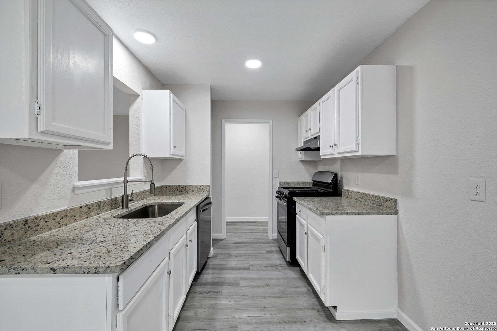 5915 Lake Champlain San Antonio TX 78233