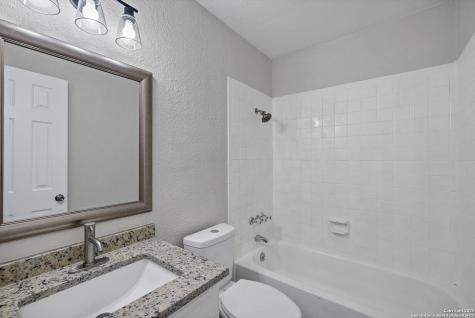 5915 Lake Champlain San Antonio TX 78233