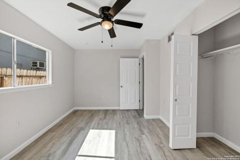 5915 Lake Champlain San Antonio TX 78233