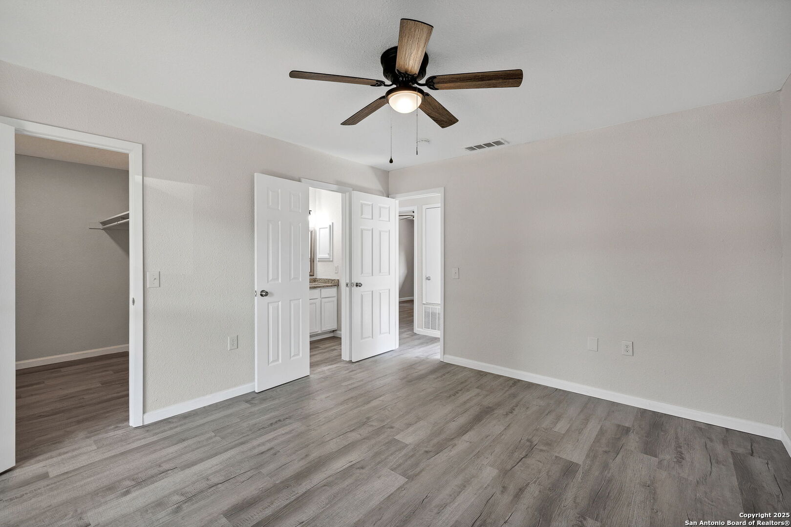 5915 Lake Champlain San Antonio TX 78233