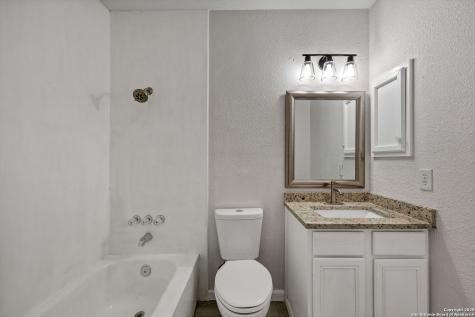 5915 Lake Champlain San Antonio TX 78233