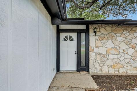 5915 Lake Champlain San Antonio TX 78233