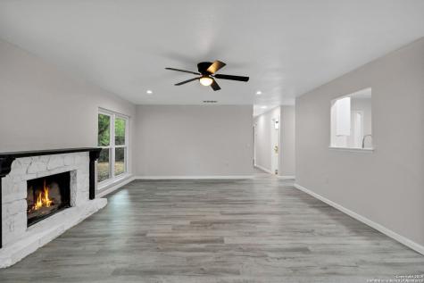 5915 Lake Champlain San Antonio TX 78233