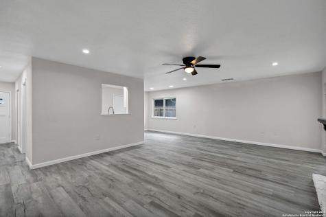 5915 Lake Champlain San Antonio TX 78233