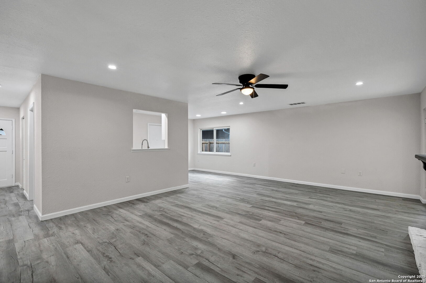 5915 Lake Champlain San Antonio TX 78233