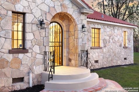 1148 E Sunshine Drive San Antonio TX 78228