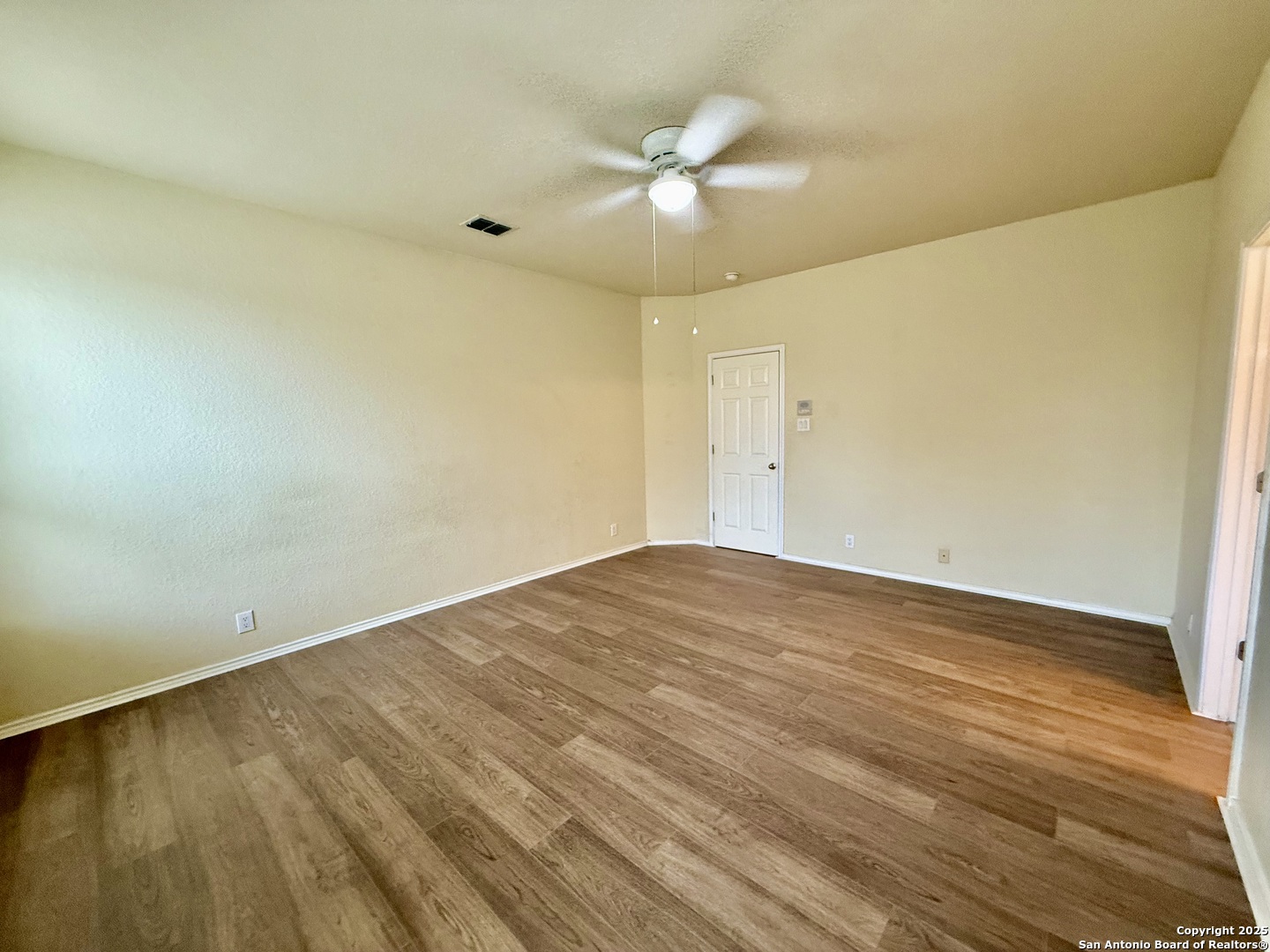 7015 Laguna Beach Converse TX 78109