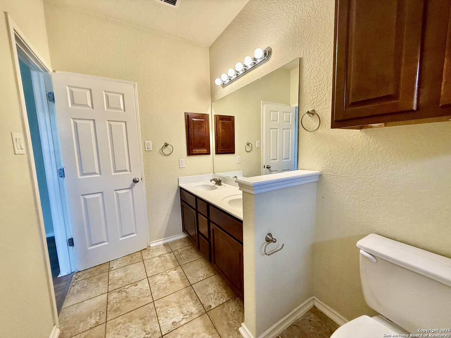 7015 Laguna Beach Converse TX 78109