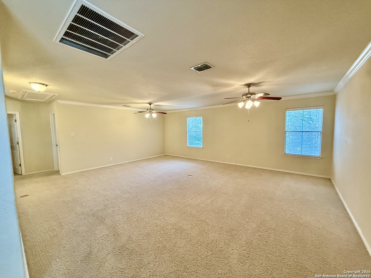 7015 Laguna Beach Converse TX 78109