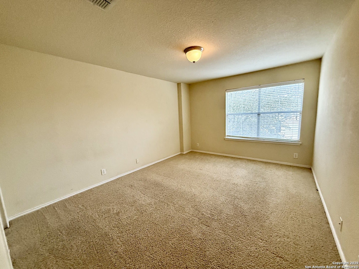 7015 Laguna Beach Converse TX 78109