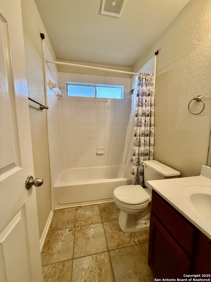 7015 Laguna Beach Converse TX 78109