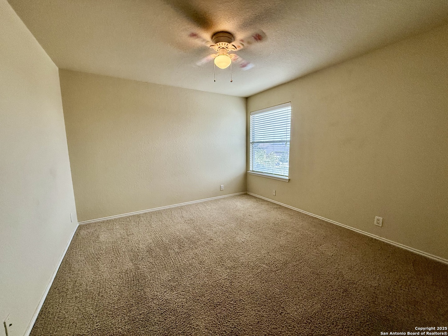 7015 Laguna Beach Converse TX 78109