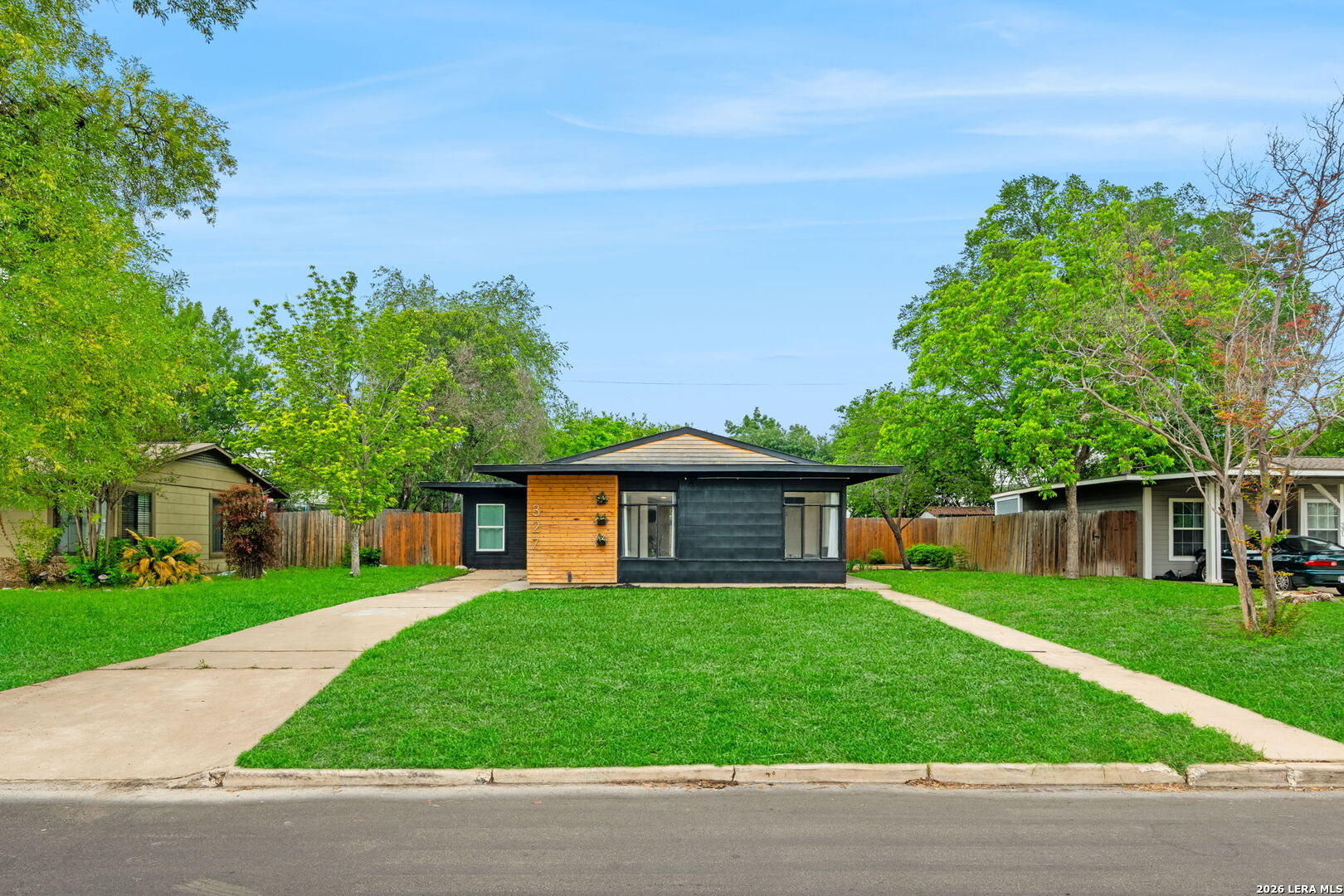 327 Bryn Mawr Drive San Antonio TX 78209