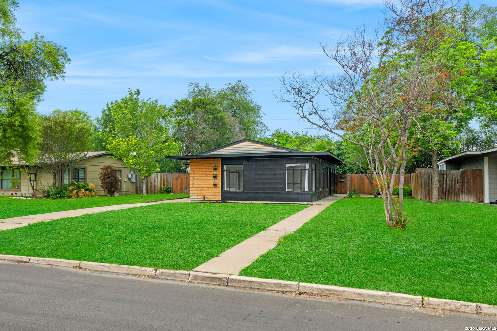 327 Bryn Mawr Drive San Antonio TX 78209