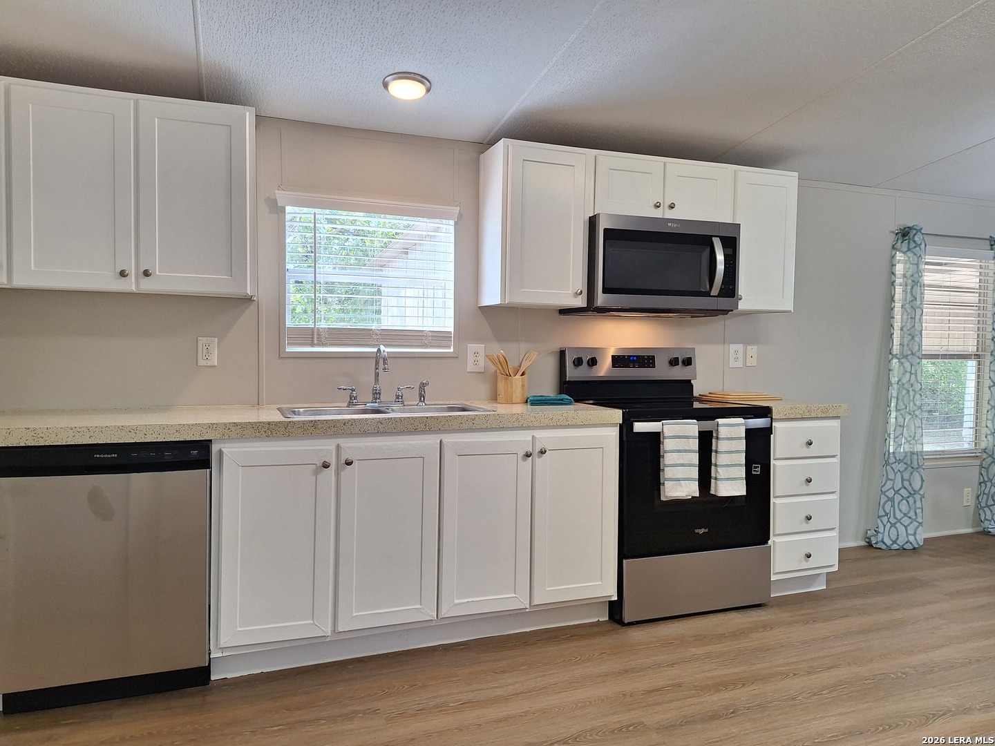 2708 Southern Breeze Hondo TX 78861