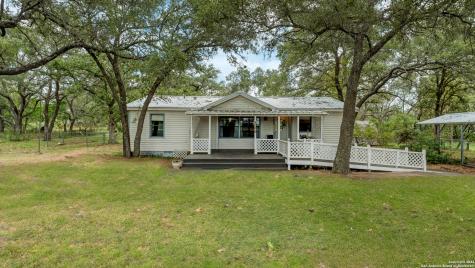 122 Oak Valley Drive La Vernia TX 78121