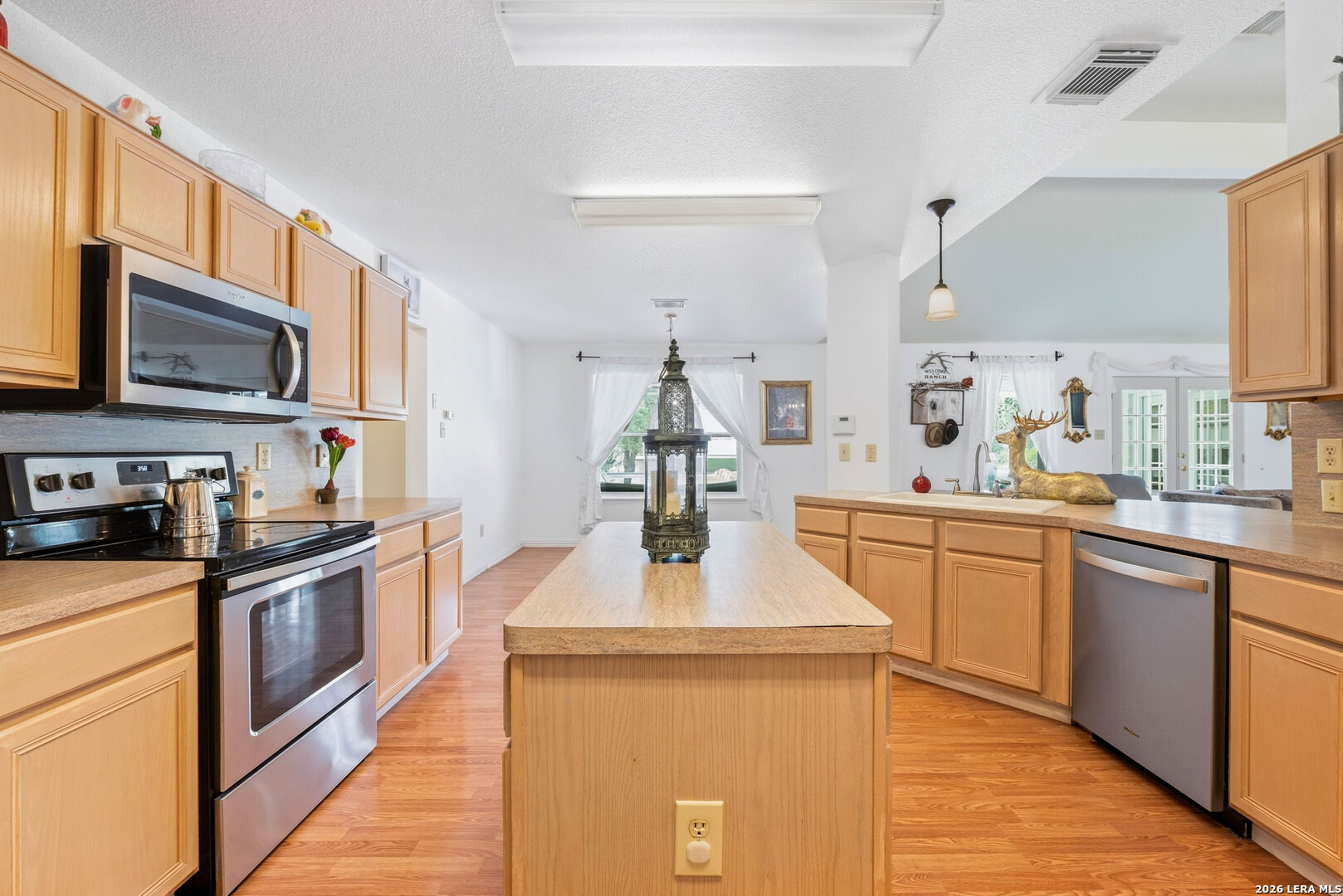 837 Paddy Floresville TX 78114