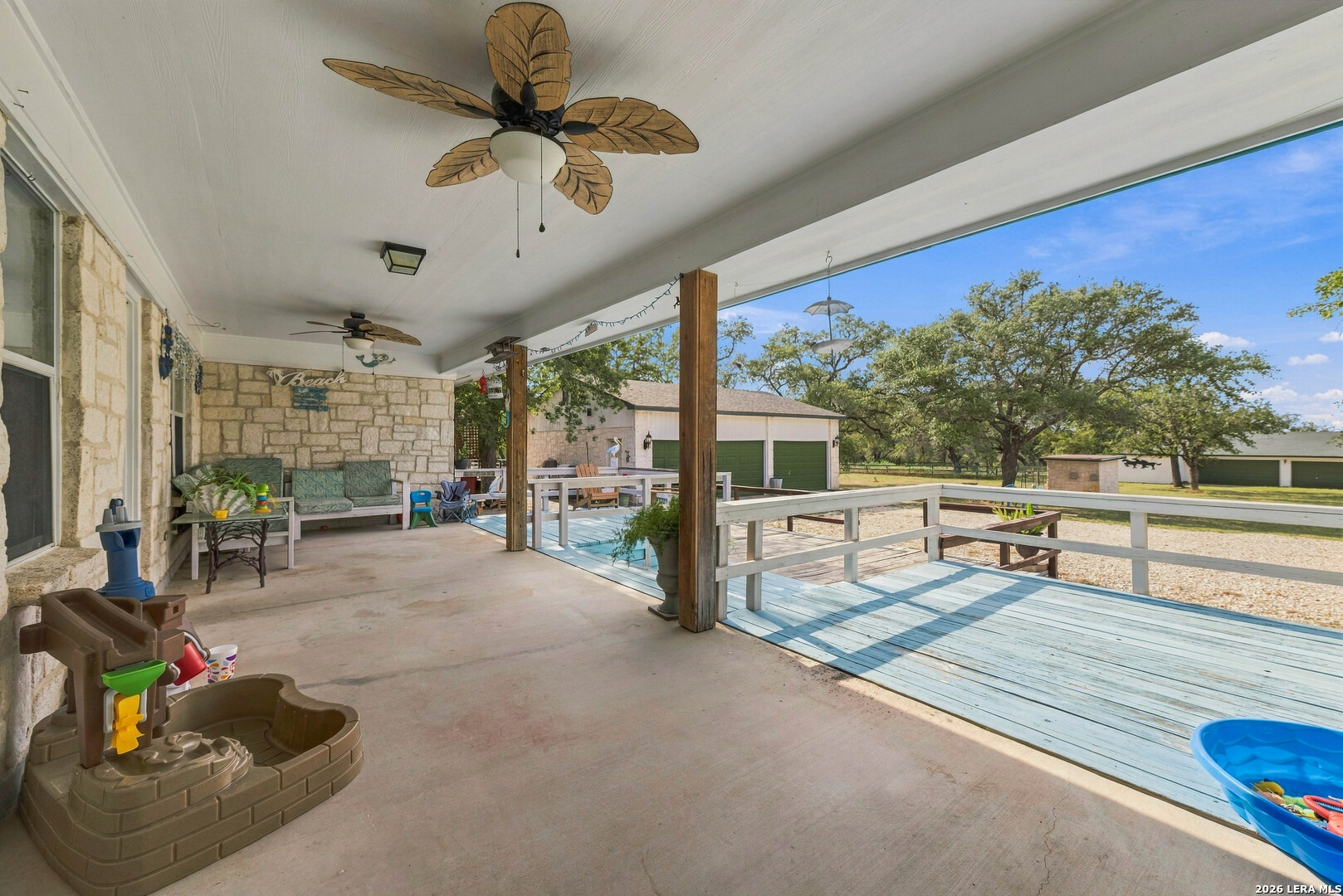 837 Paddy Floresville TX 78114