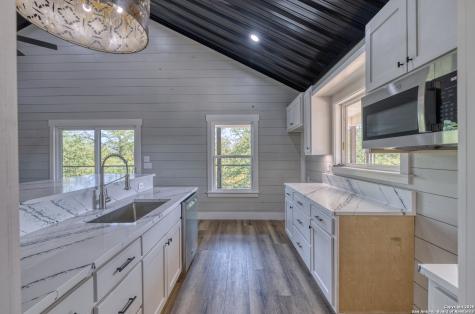 132 Sherman Lane Leakey TX 78873