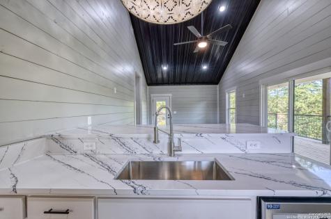 132 Sherman Lane Leakey TX 78873