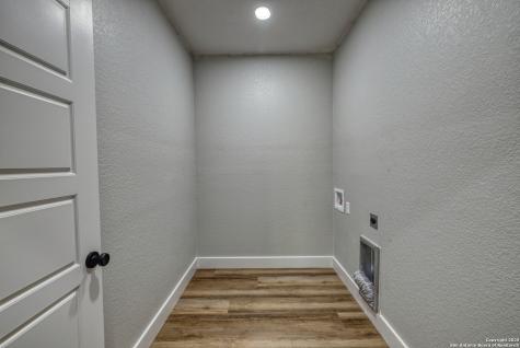 132 Sherman Lane Leakey TX 78873