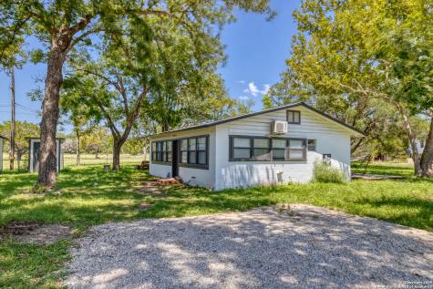 132 Sherman Lane Leakey TX 78873