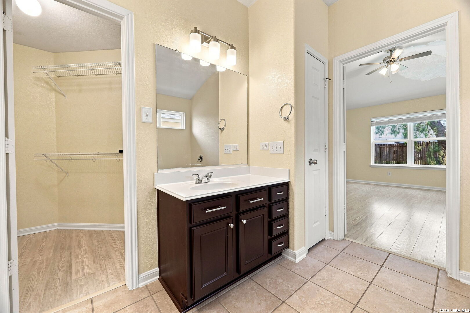 5310 Gemsbuck Chase San Antonio TX 78251