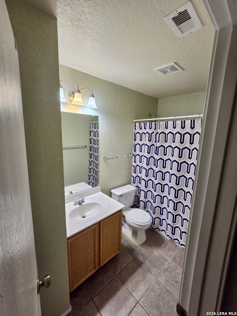 1511 Range Field San Antonio TX 78245