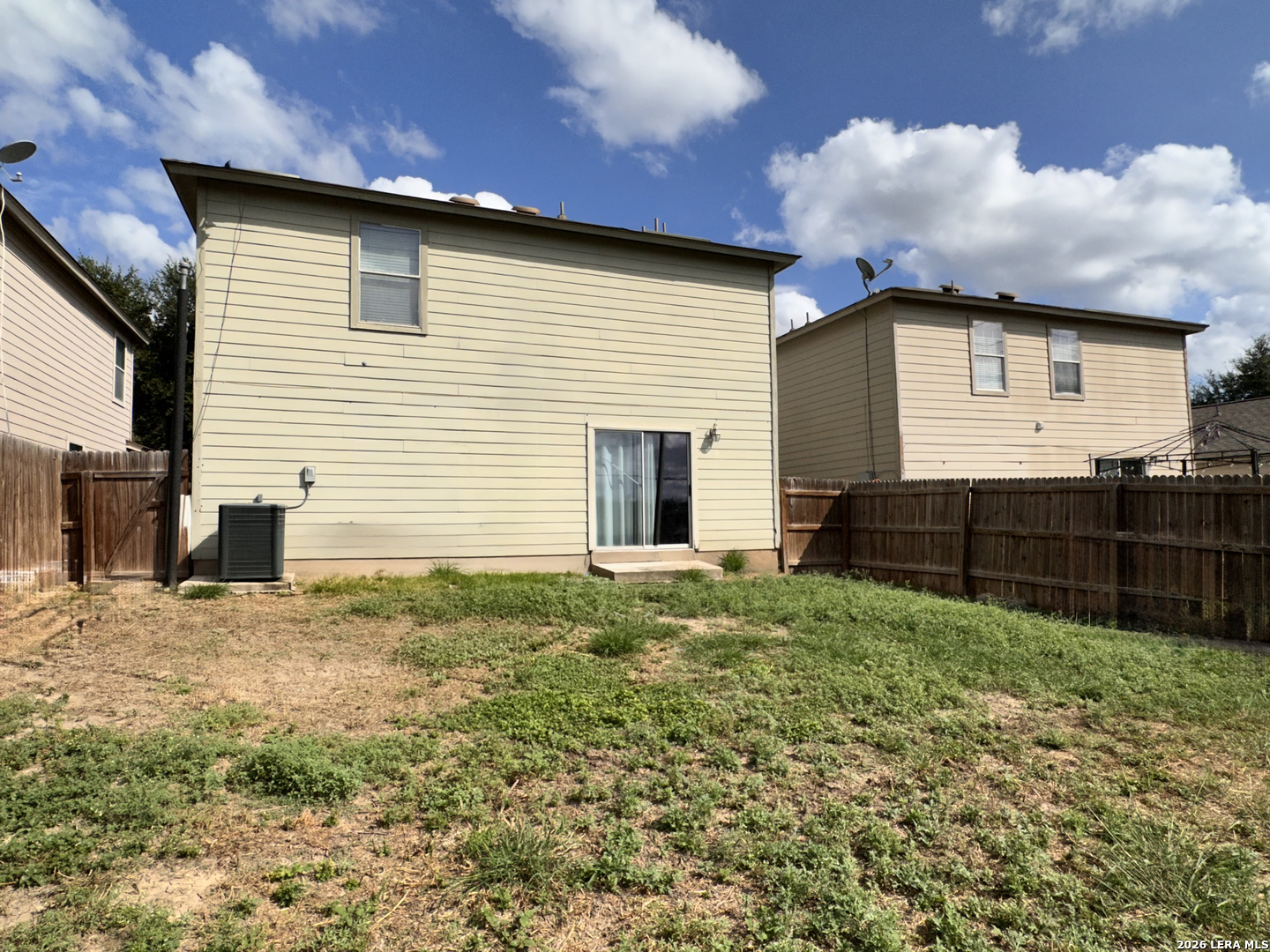 1511 Range Field San Antonio TX 78245