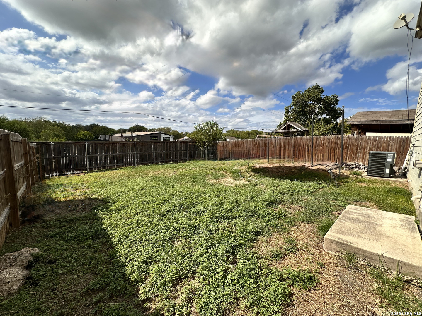 1511 Range Field San Antonio TX 78245
