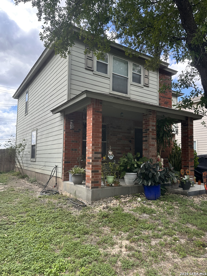 1511 Range Field San Antonio TX 78245