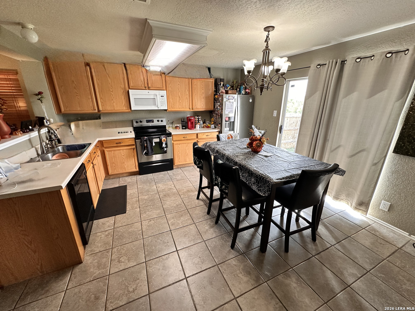 1511 Range Field San Antonio TX 78245