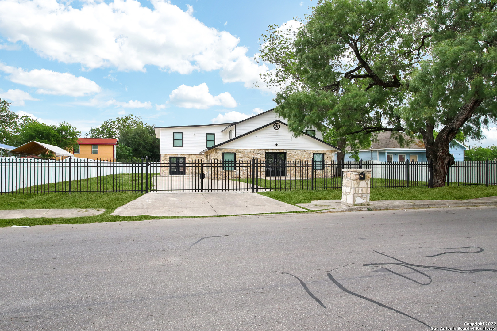 718 Grosvenor Street San Antonio TX 78221
