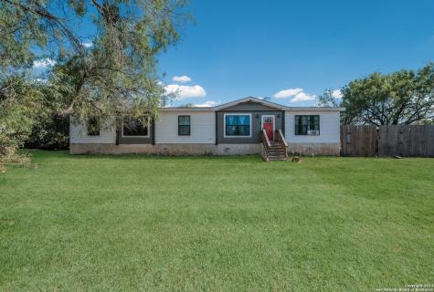 10171 Hackelberg Road Atascosa TX 78002