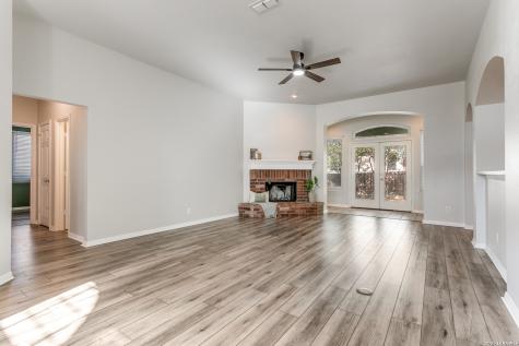 112 Spring Fawn Cibolo TX 78108