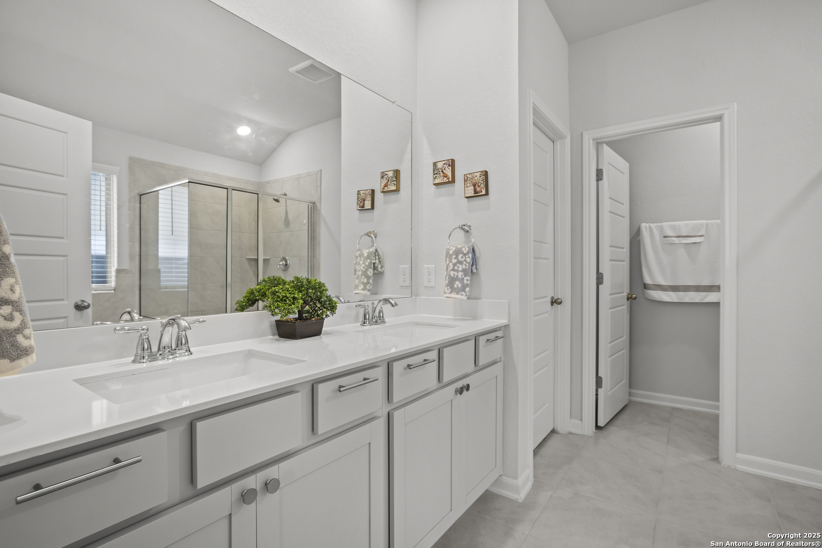 1220 Argon San Antonio TX 78245
