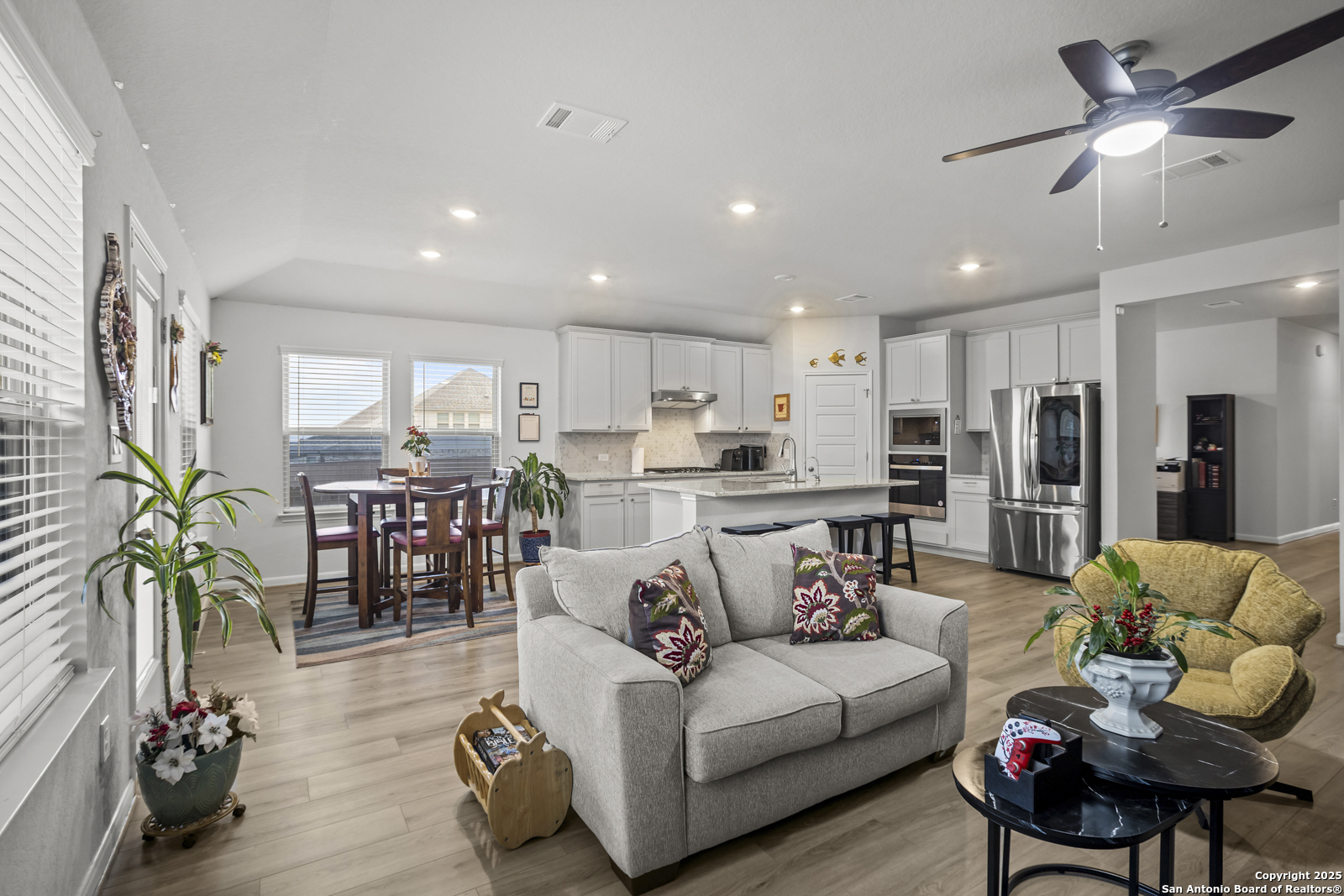 1220 Argon San Antonio TX 78245