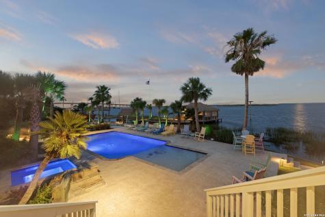 140 Bay Harbor Drive Aransas Pass TX 78336