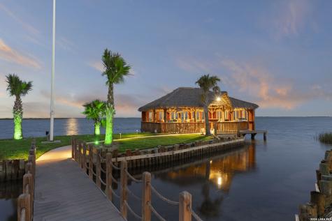 140 Bay Harbor Drive Aransas Pass TX 78336