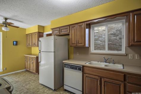 3715 Hunters Trail San Antonio TX 78230